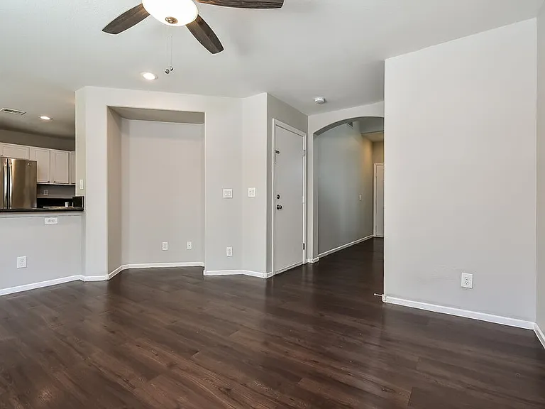 9213 Millikan Ave — Photo 6