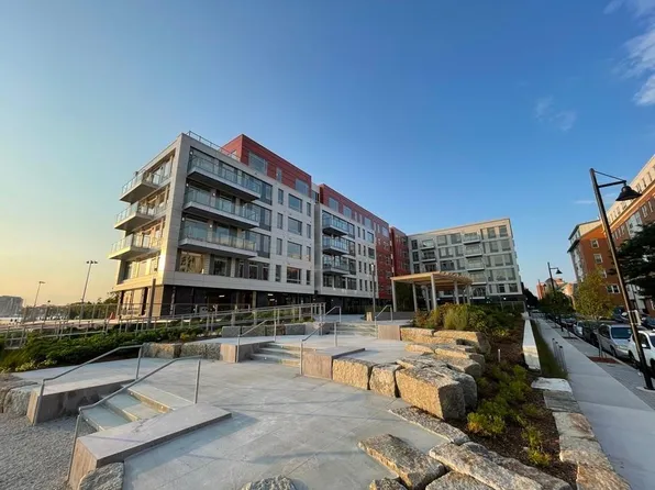 99 Sumner St #223, Boston, MA 02128