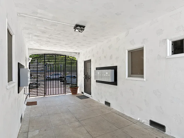 619 Elm Ave #14 — Photo 3