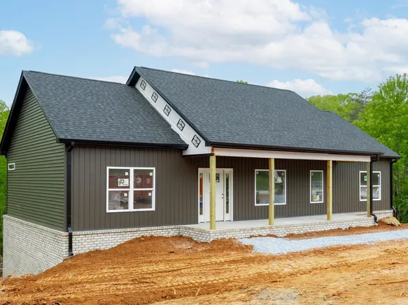 45 Twin Lake Dr, Bedford, VA 24523