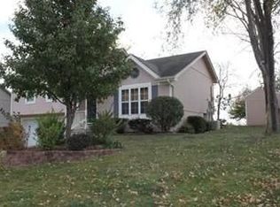 805 SE 16th Ter, Oak Grove, MO 64075