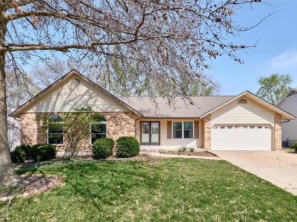 4662 Peggyann Dr, Saint Charles, MO 63304