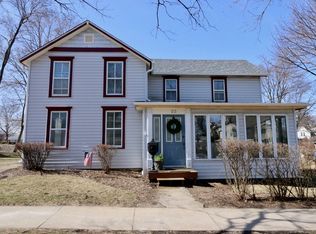 23 Brink St, Crystal Lake, IL 60014