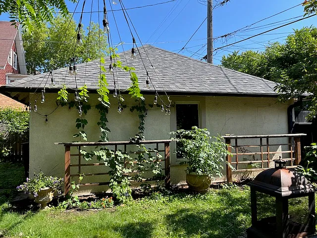 2312 E Linnwood Ave — Photo 15