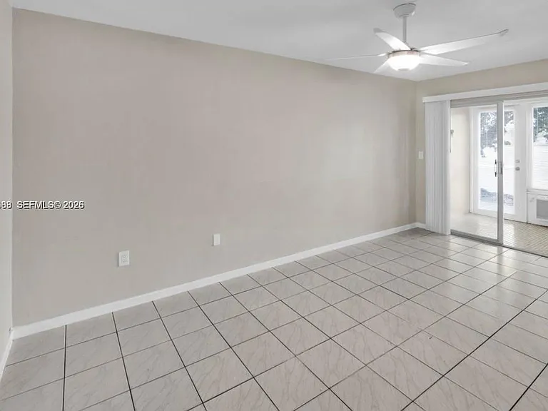 18801 NE 2nd Ave #1006 — Photo 2