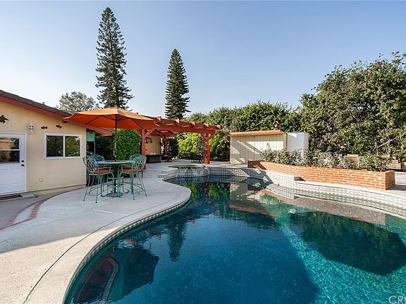 2nd image of 3050 Reservoir Dr