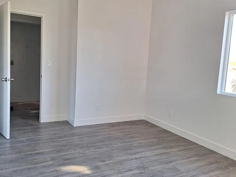 6515--6513 Florence Place Bell Gardens Circle 6313 #A-6315 — Photo 9