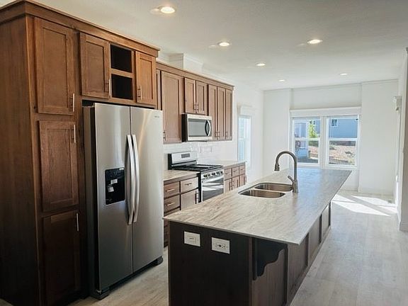 4th image of 10084 Forest Springs Dr #B76zfy