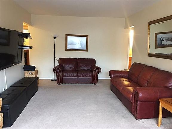 4th image of 36 N End Dr #36
