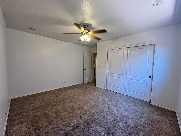 901 Paintbrush Dr — Photo 12