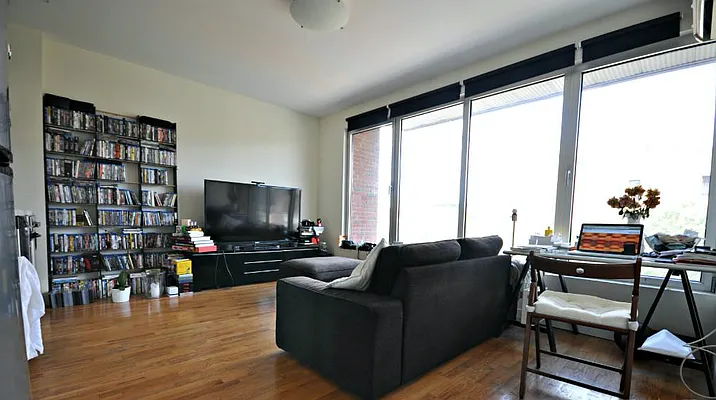 Rented by Streetwise NYC LLC | media 11