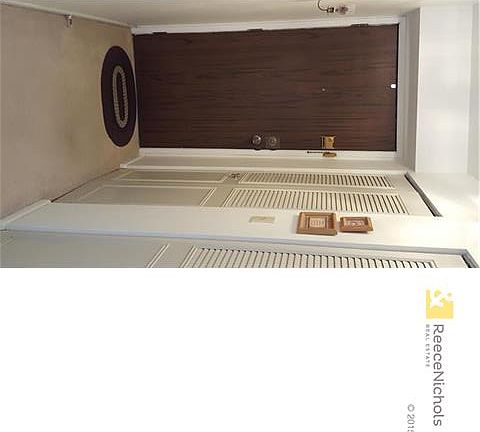 4th image of 9622 Perry Ln APT B
