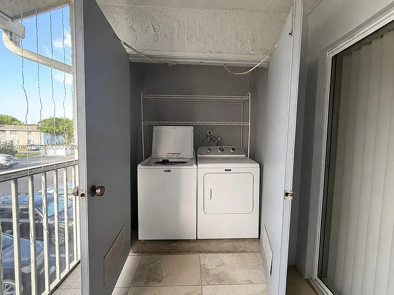454 NE 210th Circle Ter #202-7B — Photo 17
