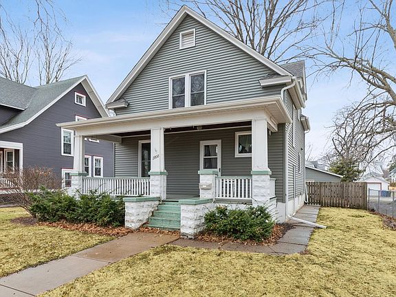 2nd image of 2808 Farnam St