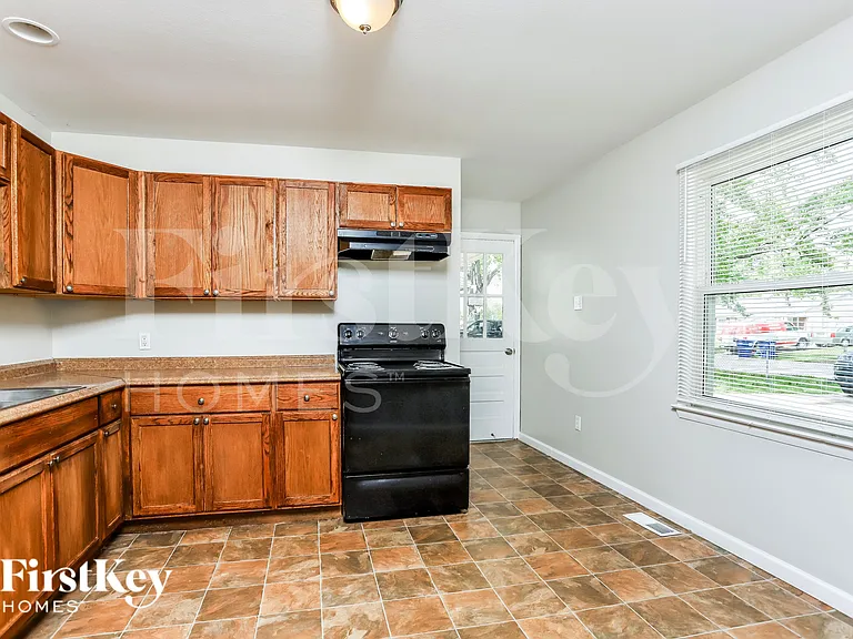 23 Steeplechase Dr — Photo 6