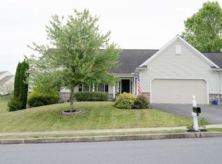 132 Whippoorwill Ln, Hummelstown, PA 17036
