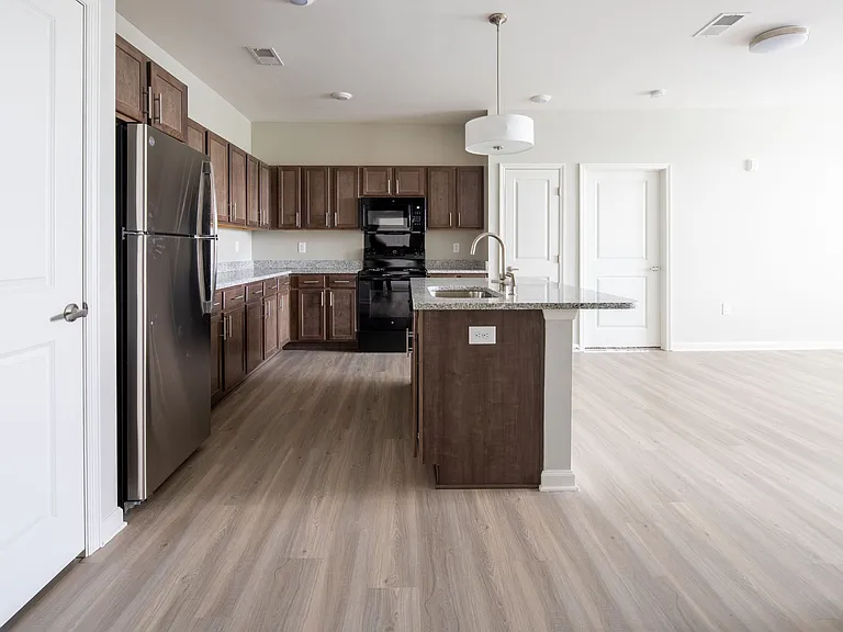 4931 Freedom Dr — Photo 1