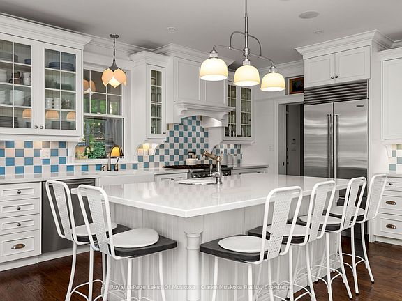 5th image of 1032 Kingsett Rd