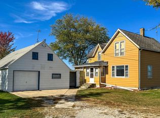 757 120th St, Hampton, IA 50441