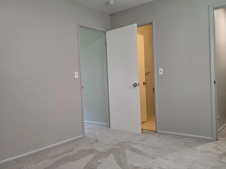 4028 California Ave SW #11 — Photo 9