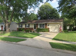 224 Saxon Dr, Springfield, IL 62704