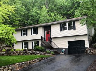 33 Fountain Dr, Ringwood, NJ 07456