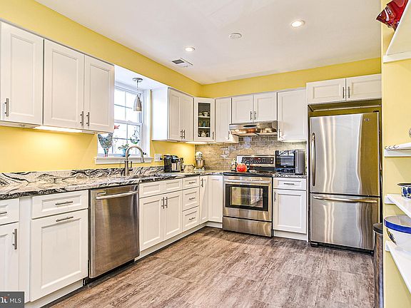 3rd image of 10405 Layton Hall Dr