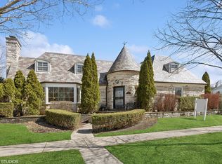 101 E Cuttriss St, Park Ridge, IL 60068