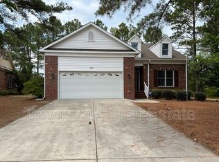 7049 Pitcairn Dr, Fayetteville, NC 28306