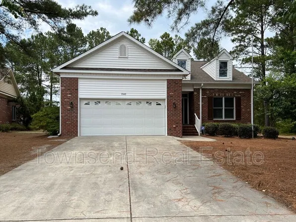 7049 Pitcairn Dr, Fayetteville, NC 28306