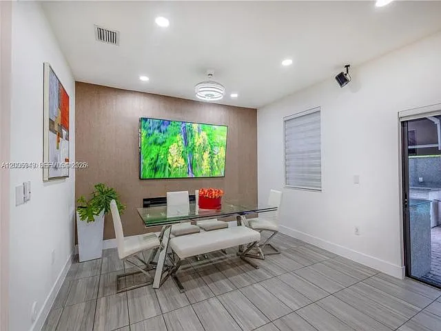 8805 NW 103rd Pl — Photo 16