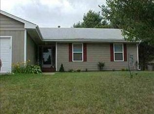 1113 SW Amhurst Ct, Topeka, KS 66604