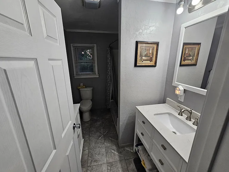 2135 Tiffin Ave — Photo 7