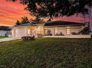 3307 Santa Barbara Blvd, Cape Coral, FL 33914