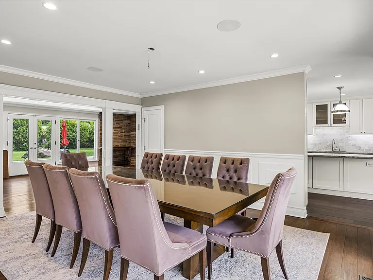 11 Flower Ln — Photo 10