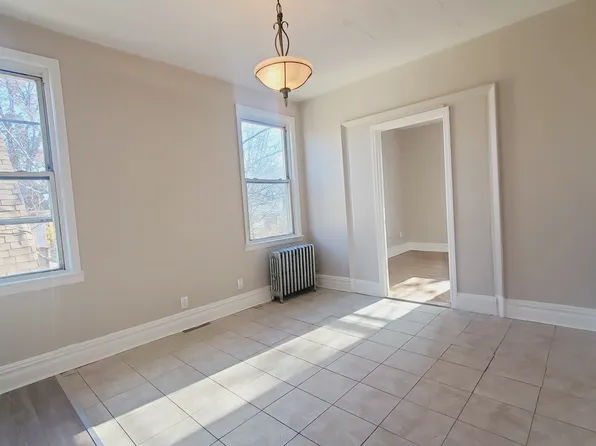 241 Duncan Avenue image 3 of 6