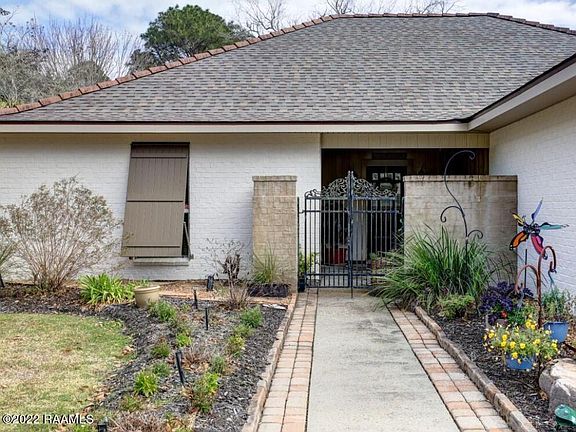 2nd image of 702 Oak Manor Dr