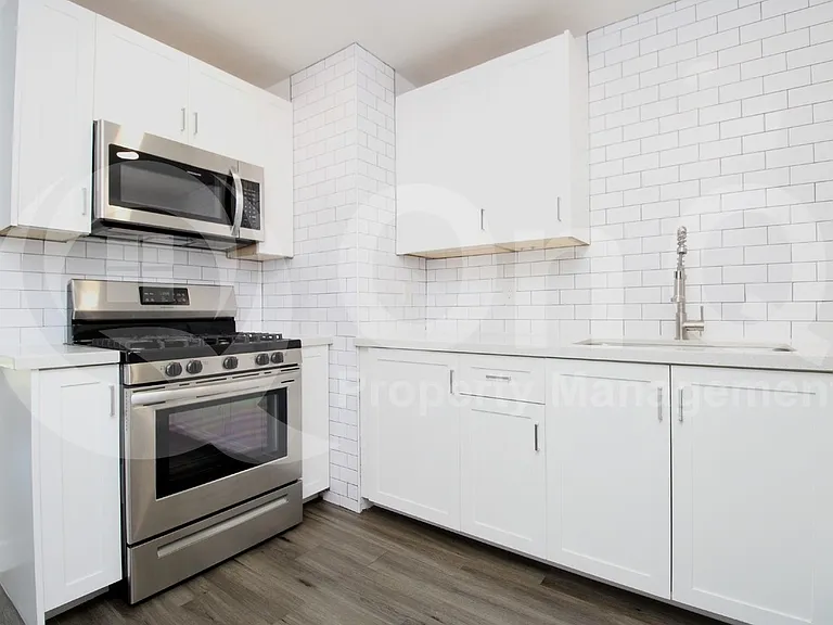 7625 N 12th St #8 — Photo 3