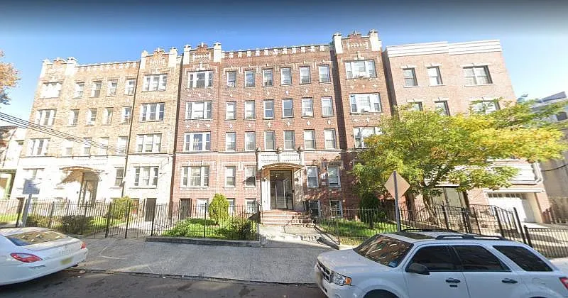 2 bed, 450 sqft, $2,250 — Photo 1