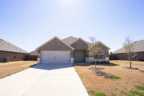 1833 Pecan Valley Dr Photo 1