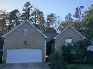 107 Carriage Cir, Chapel Hill, NC 27514