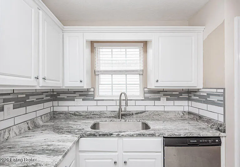 6303 Cottagemeadow Dr — Photo 4