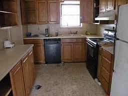2nd image of 2702 Roberts Cir