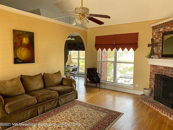 2nd image of 1257 Cross Creek Dr E