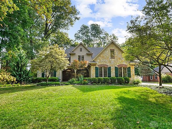 2nd image of 1129 Green Tree Dr