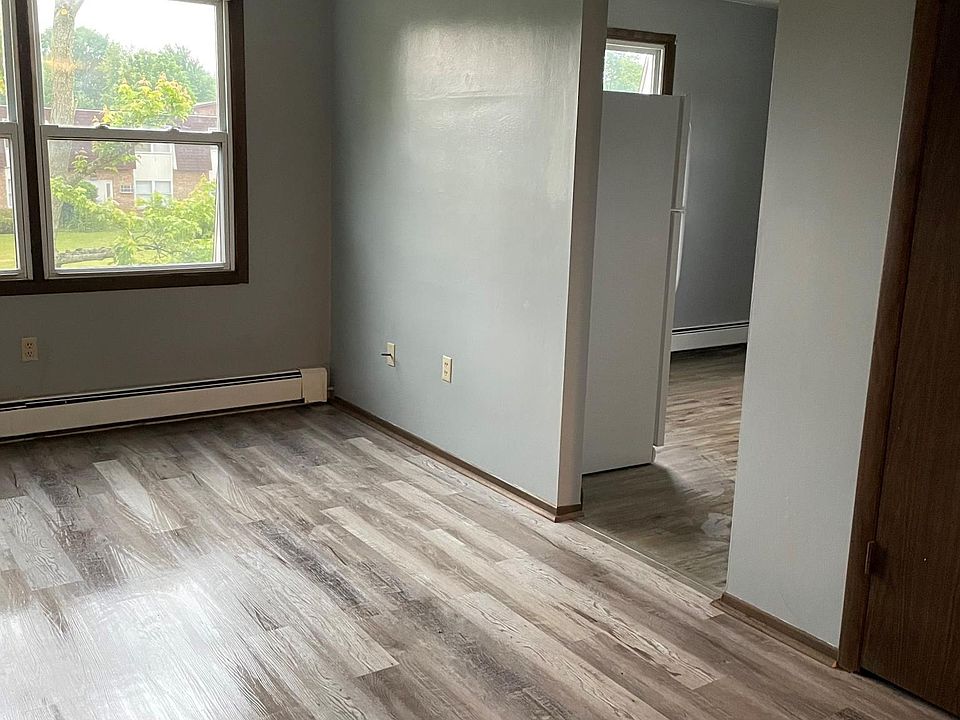 1st image of 2071 Wolosyn Cir #4