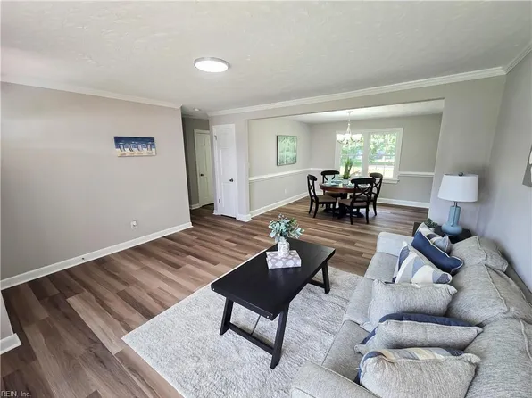 4876 Nansemond Pkwy, Suffolk, VA 23435