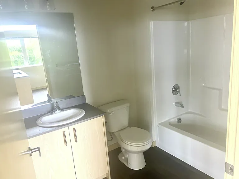 Strawberry Court Apartments — Photo 13