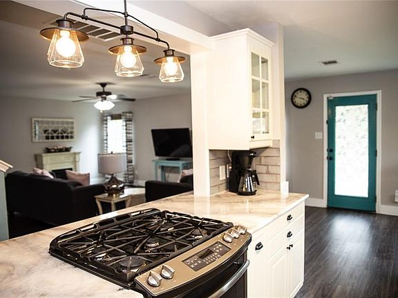 4th image of 302 Paddington Dr