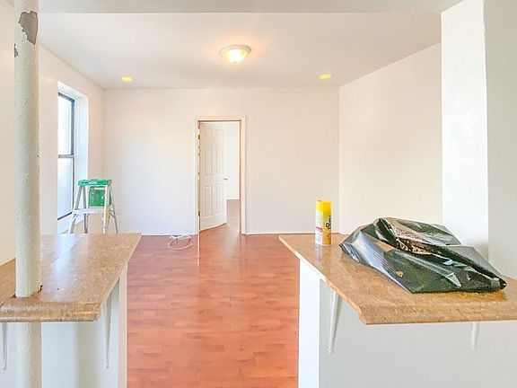 4th image of 560 Lincoln Pl APT G